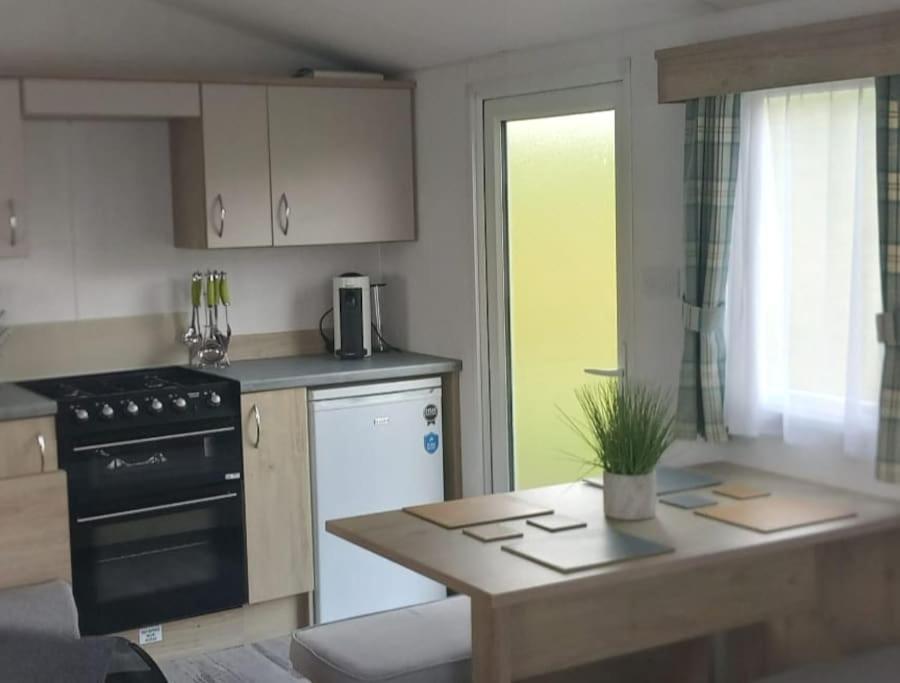 Sea Breeze, Modern, Cosy Holiday Home Haverigg 외부 사진