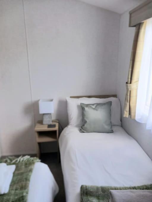Sea Breeze, Modern, Cosy Holiday Home Haverigg 외부 사진