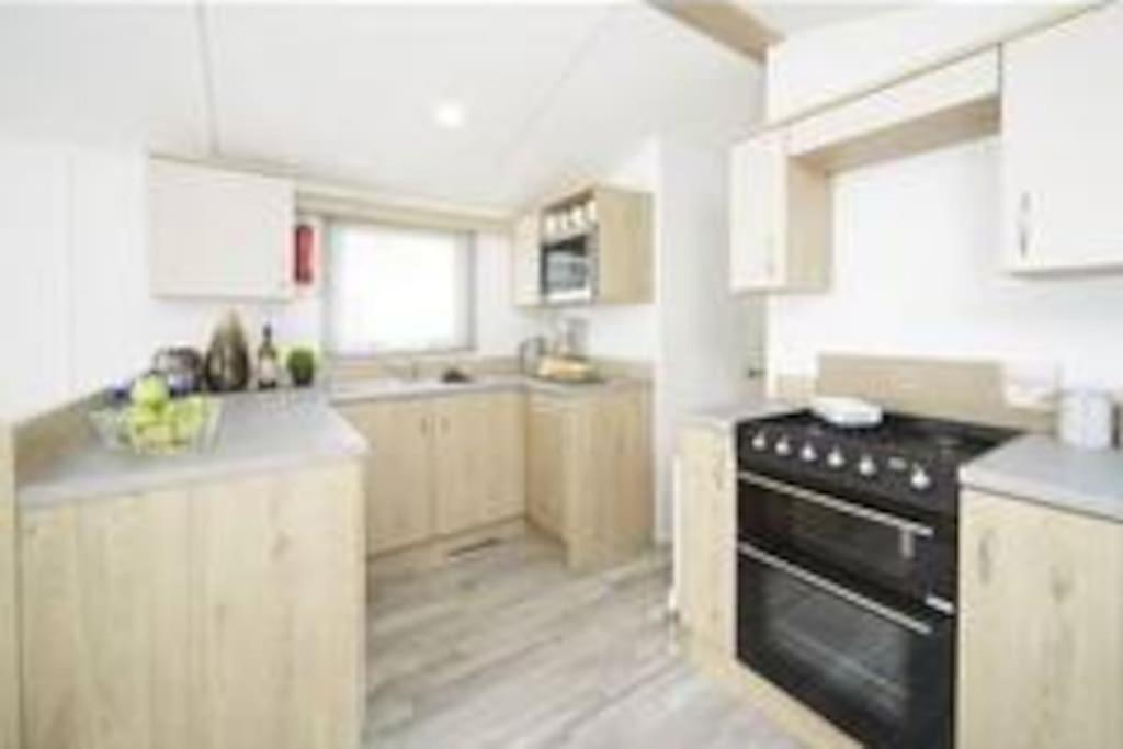Sea Breeze, Modern, Cosy Holiday Home Haverigg 외부 사진
