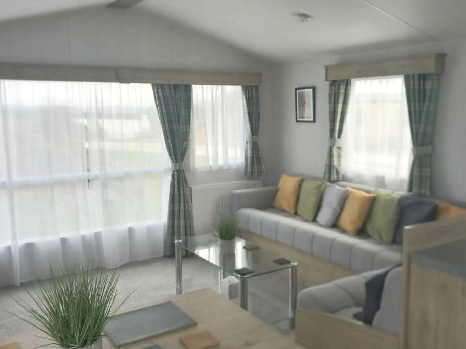 Sea Breeze, Modern, Cosy Holiday Home Haverigg 외부 사진