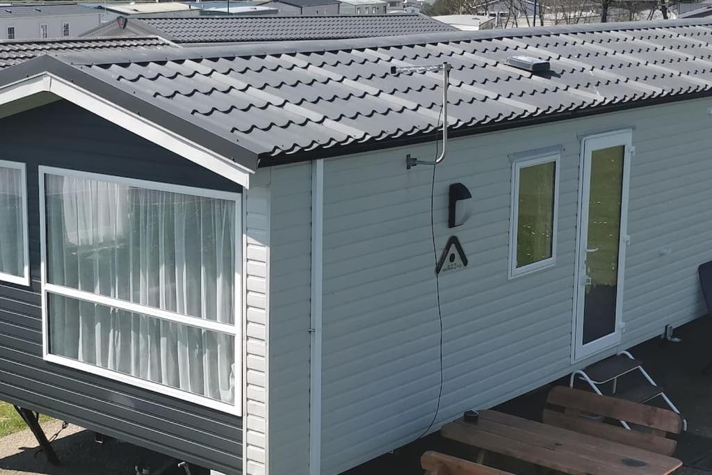 Sea Breeze, Modern, Cosy Holiday Home Haverigg 외부 사진